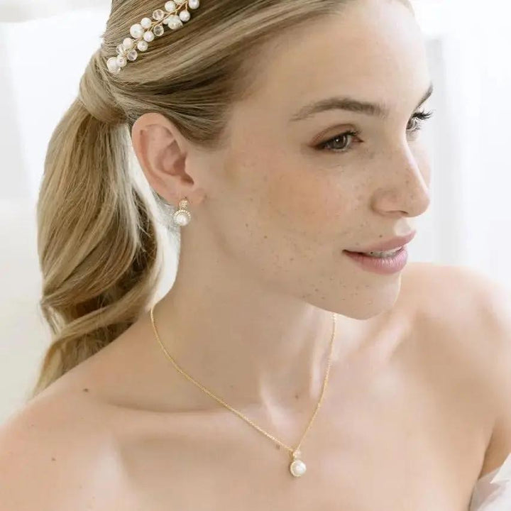 ARURE DE BIJOUX DE MARIÉE DZ0147G – COLLIER ET BOUCLES DORÉS AUX PERLES ET ZIRCONIUM G.Westerleigh