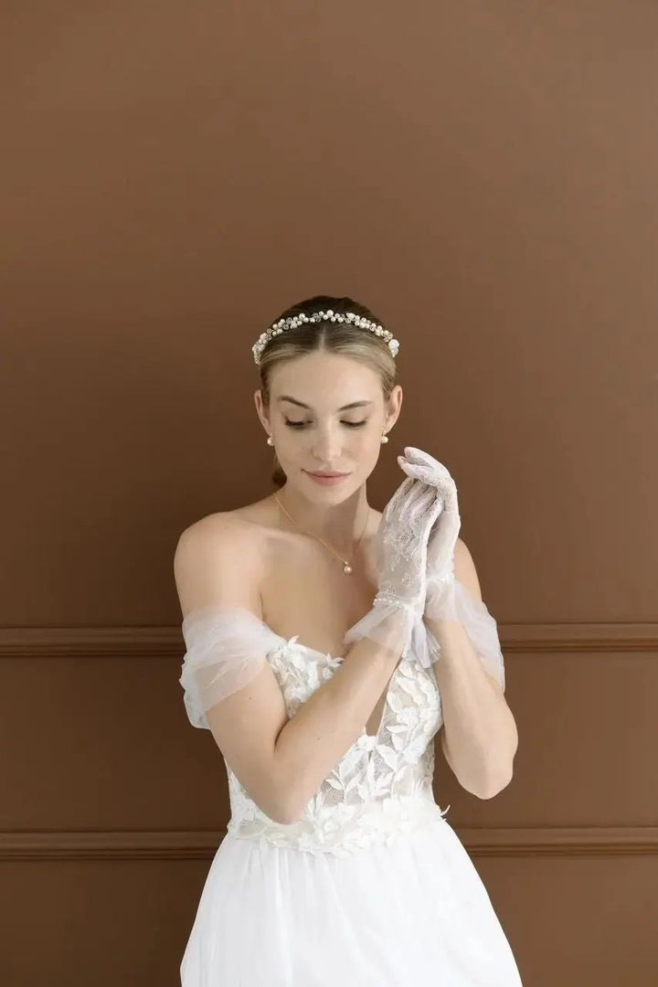 ARURE DE BIJOUX DE MARIÉE DZ0147G – COLLIER ET BOUCLES DORÉS AUX PERLES ET ZIRCONIUM G.Westerleigh