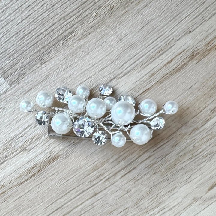 ATTACHE TRAINE PERLES ET CRISTAUX Y082 Bianco Evento