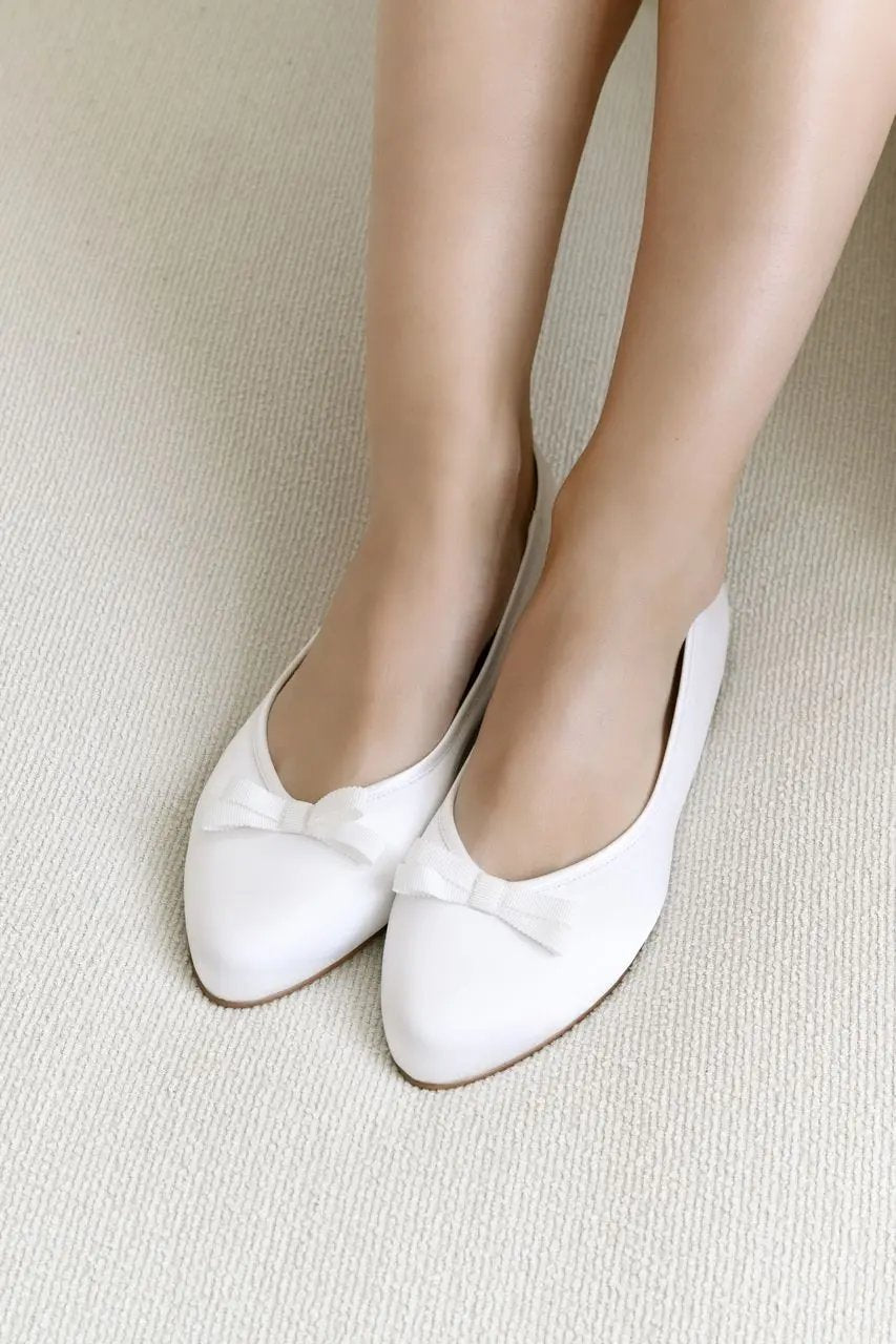 BALLERINES DE MARIÉE IVETTE – SATIN IVOIRE AVEC NŒUD ÉLÉGANT G.Westerleigh