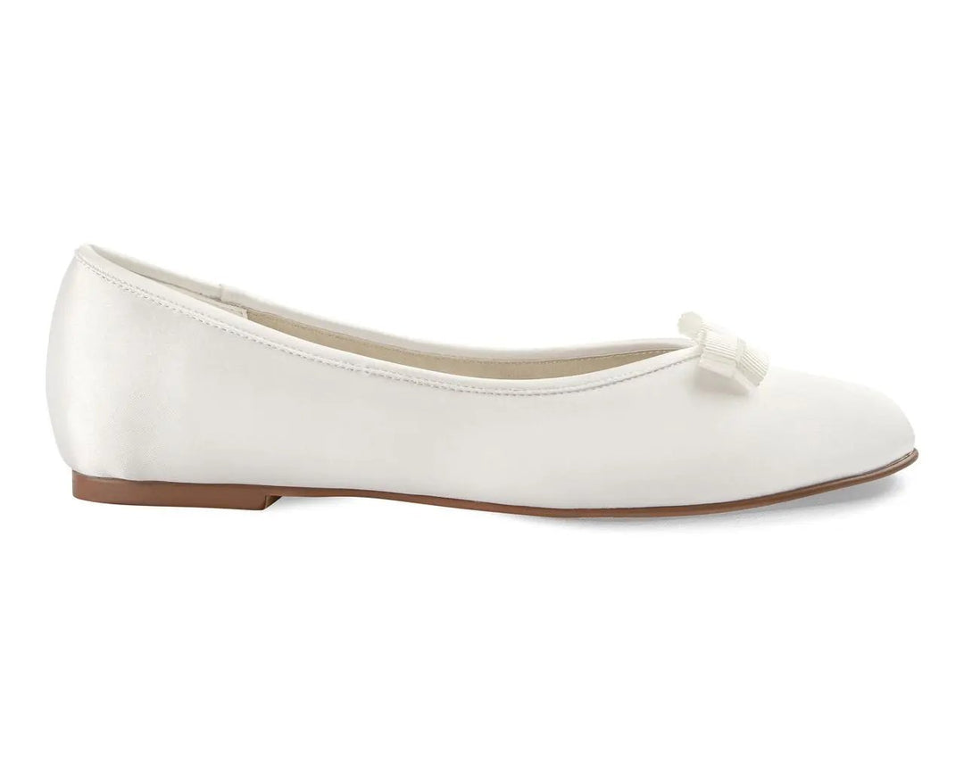 BALLERINES DE MARIÉE IVETTE – SATIN IVOIRE AVEC NŒUD ÉLÉGANT G.Westerleigh