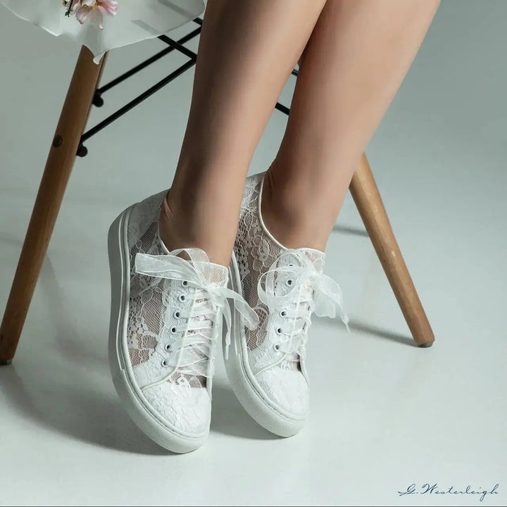 BASKETS DE MARIÉE NADINE – DENTELLE IVOIRE TRANSPARENTE ET LACETS ORGANZA OU SATIN G.Westerleigh