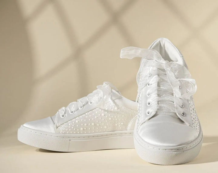 BASKETS DE MARIÉE NINA – SATIN IVOIRE ET PERLES AVEC LACETS ORGANZA OU SATIN G.Westerleigh