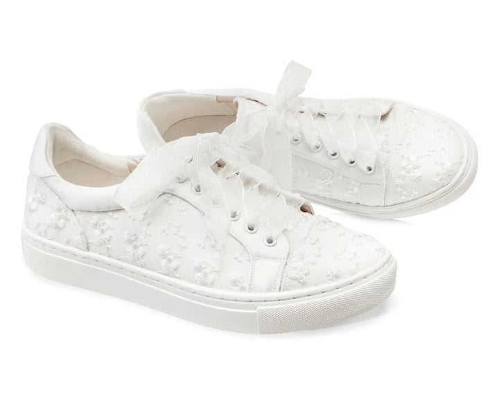 BASKETS DE MARIÉE NORA – DENTELLE FLORALE IVOIRE ET LACETS ORGANZA OU SATIN G.Westerleigh