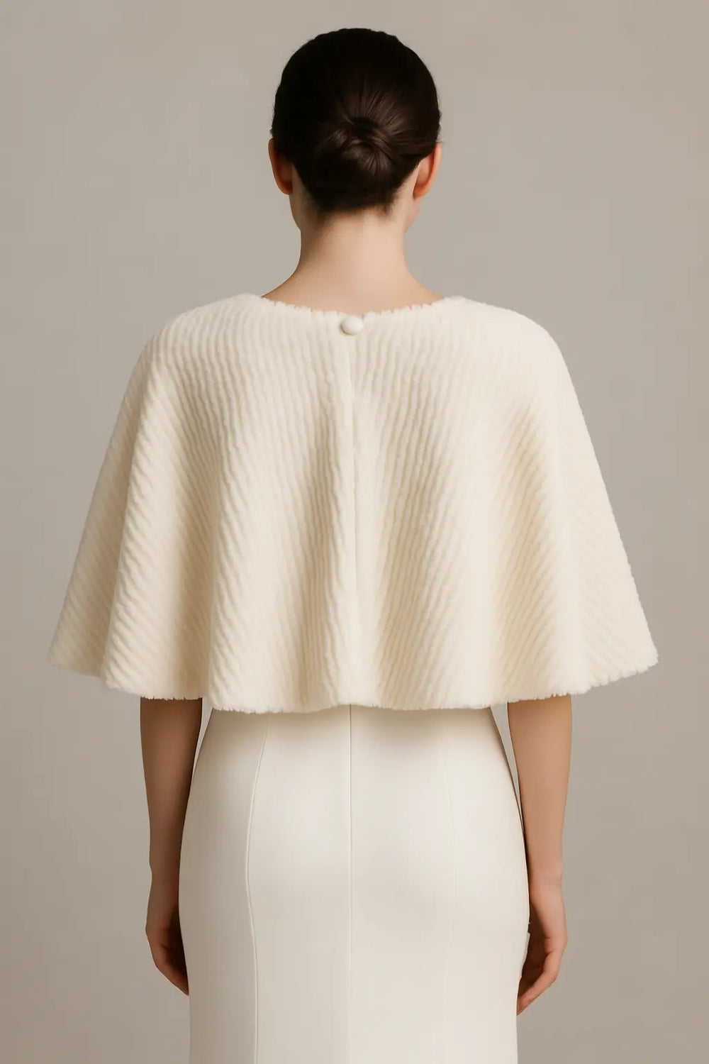 CAPE DE MARIÉE IVOIRE EN FAUSSE FOURRURE IMITATION LAPIN FAWN E11 Novias