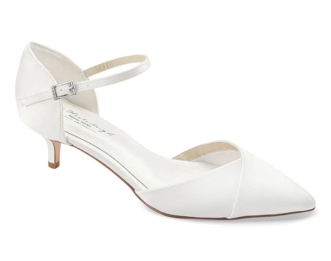 CHAUSSURES DE MARIÉE CÉLINE – SATIN IVOIRE À TALON BAS CONFORTABLE G.Westerleigh