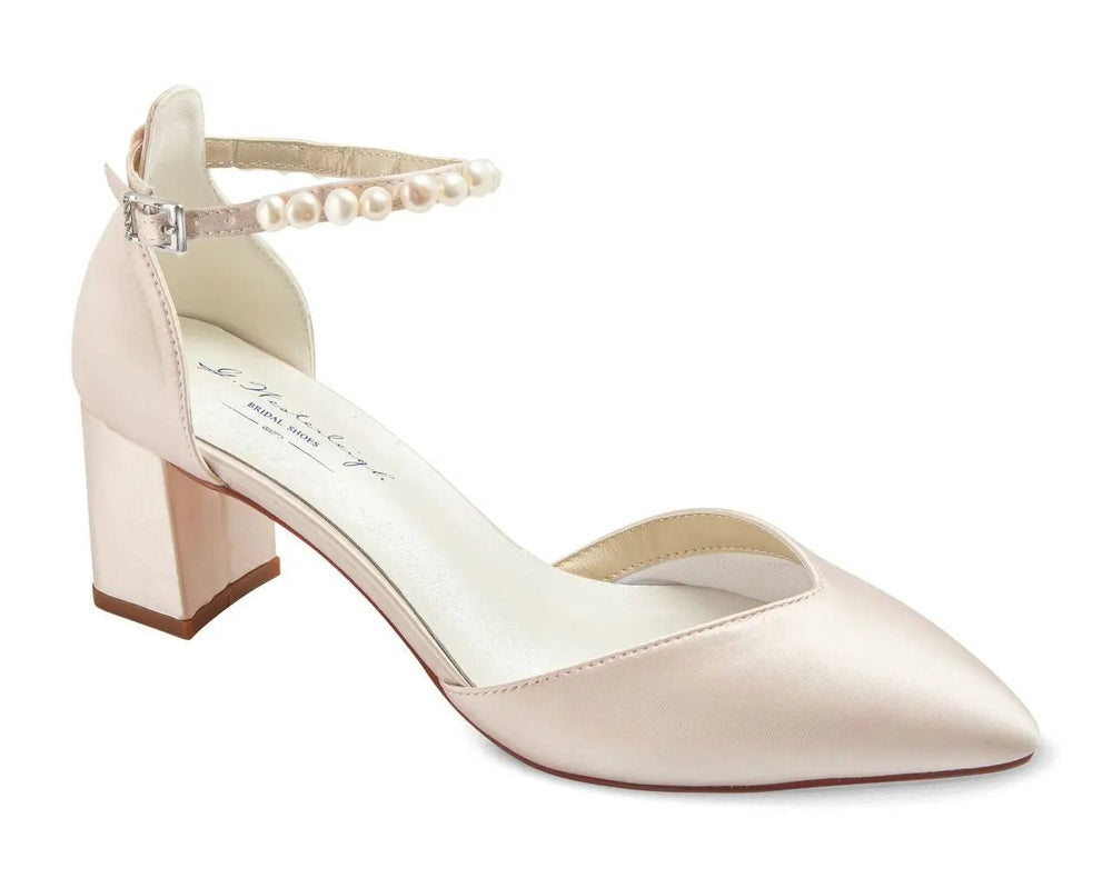 CHAUSSURES DE MARIÉE MADISON CHAMPAGNE – SATIN ET BRIDE EN PERLES D’EAU DOUCE G.Westerleigh