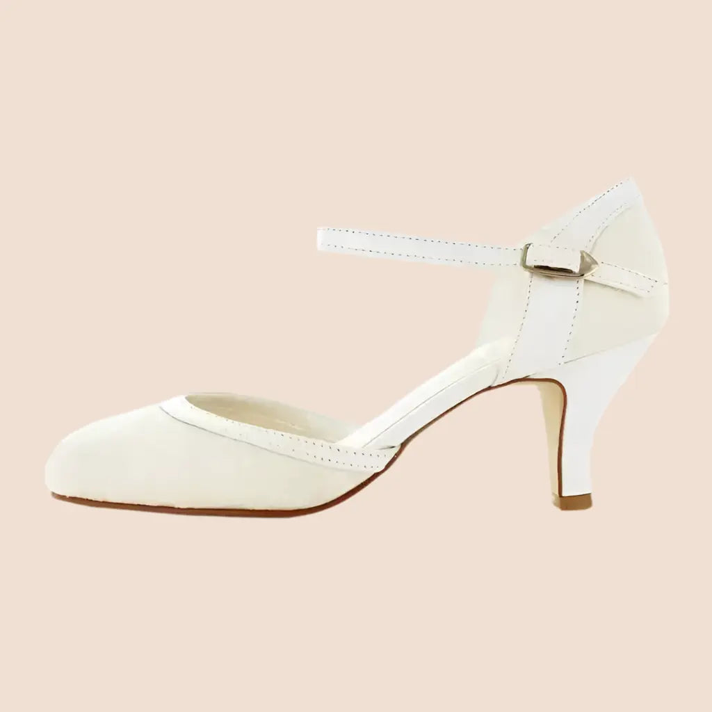 CHAUSSURES MARIÉE DENTELLE ET CUIR LOVELY White lady