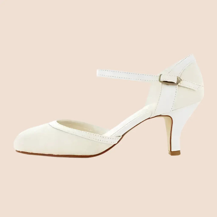 CHAUSSURES MARIÉE DENTELLE ET CUIR LOVELY White lady