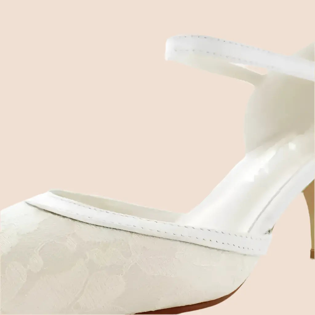 CHAUSSURES MARIÉE DENTELLE ET CUIR LOVELY White lady