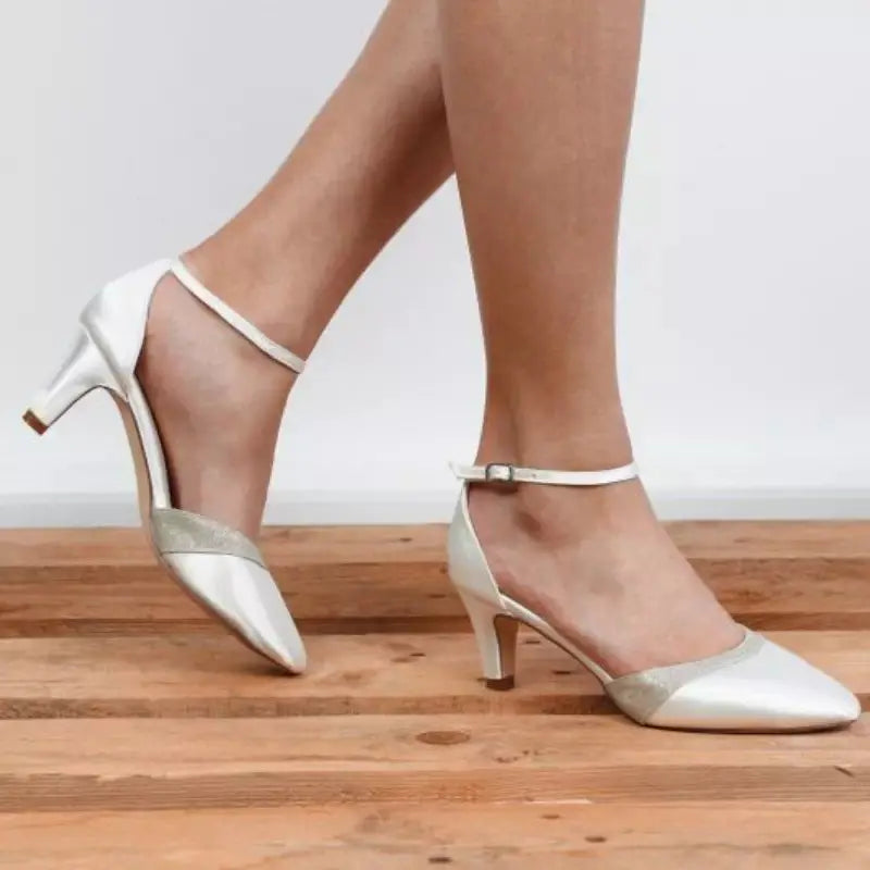 CHAUSSURES MARIÉE SATIN ET PAILLETTES CHAMPAGNE POESIE White lady