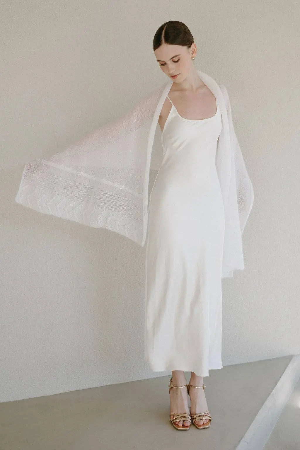 Châle de Mariage Transparent pour Mariée / HANNA: Off White 605 WOOL HOUSE