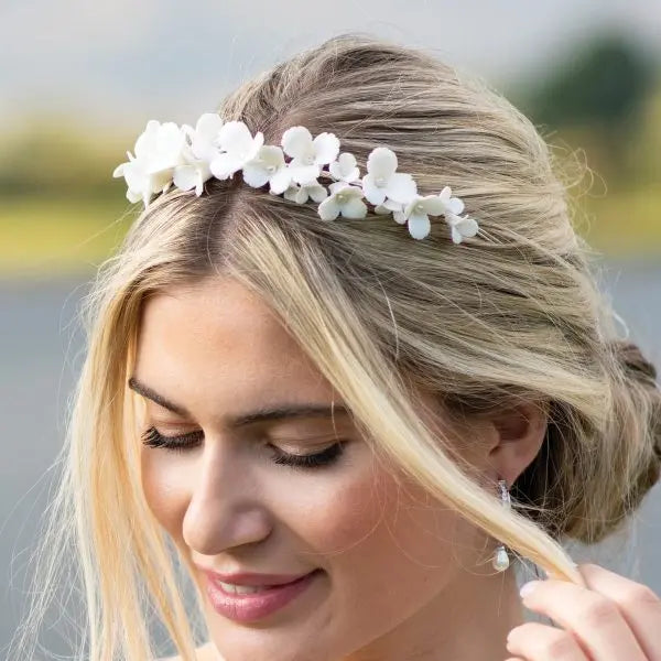 DIADÈME FLORAL PORCELAINE & PERLES IVOIRE WILDFLOWER Ivory and co