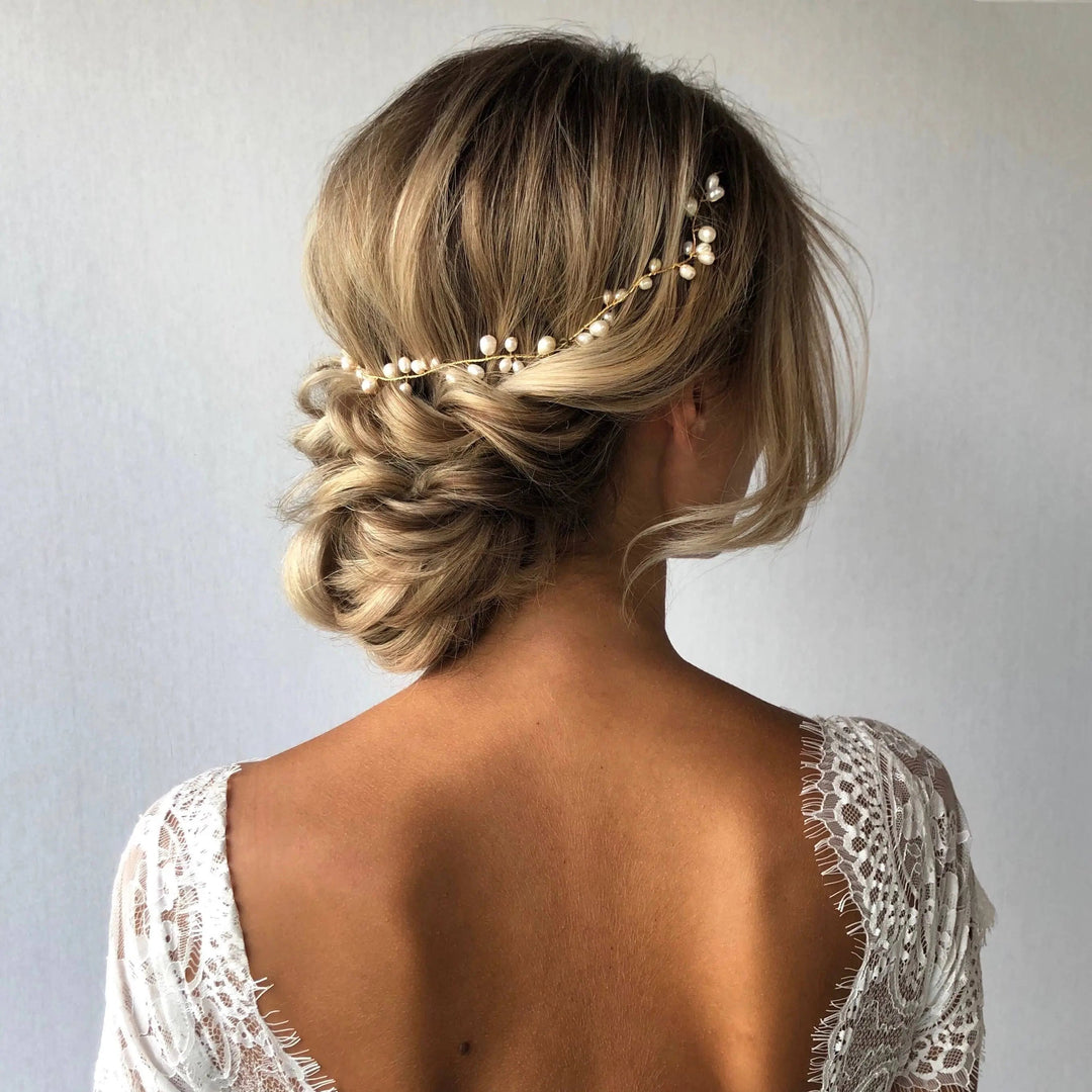 Dinja Hairvine Gold - bijoux pour cheveux de mariée SallyJaneBridal