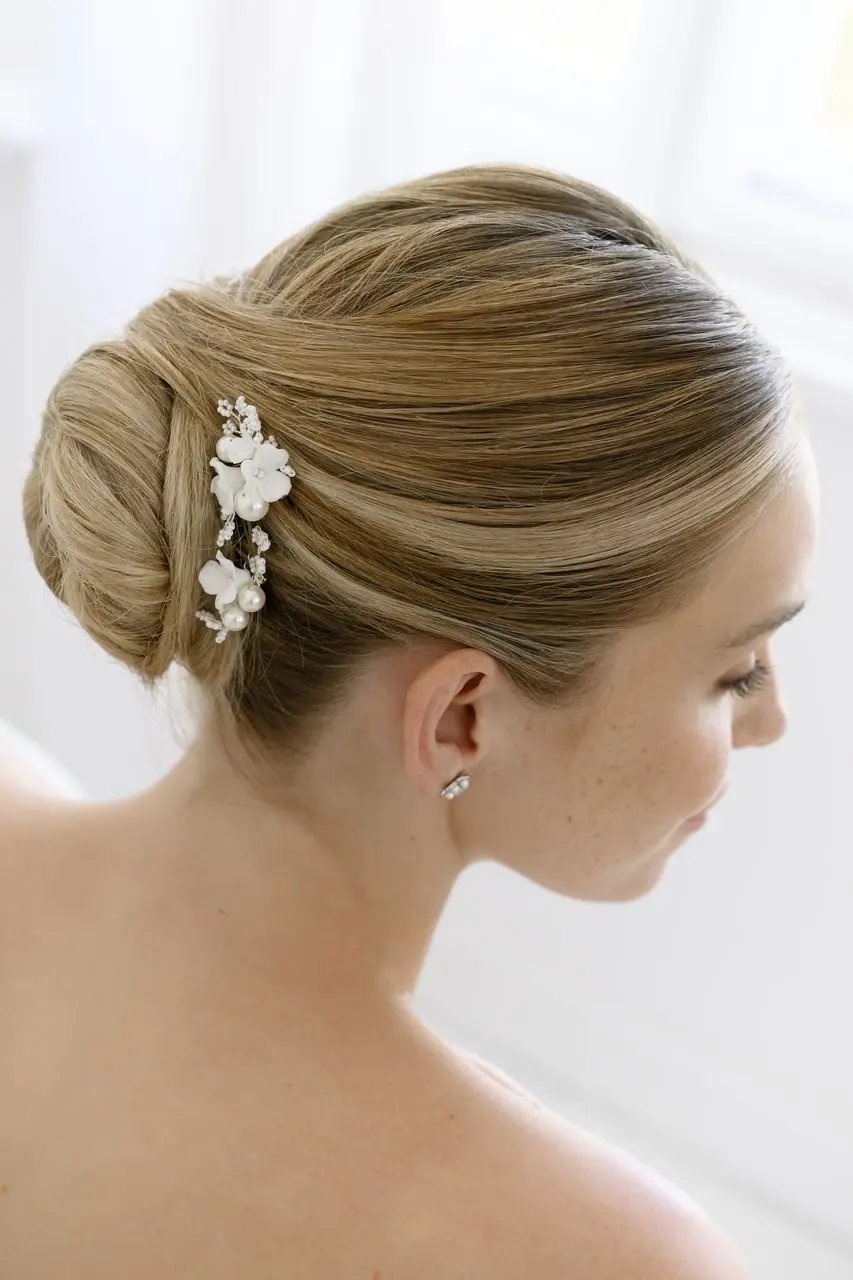ENSEMBLE DE 4 PEIGNES À CHEVEUX MARIAGE HC0422 – FLEURS BLANCHES ET PERLES CÉRAMIQUE G.Westerleigh
