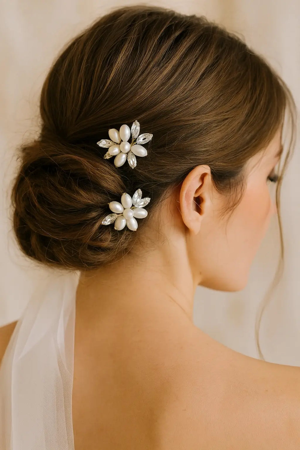 ÉPINGLES À CHEVEUX DIVINE PEARL (PAIRE) – PERLES D’EAU DOUCE & CRISTAUX MARQUISE- Athena Bridal Jewellery