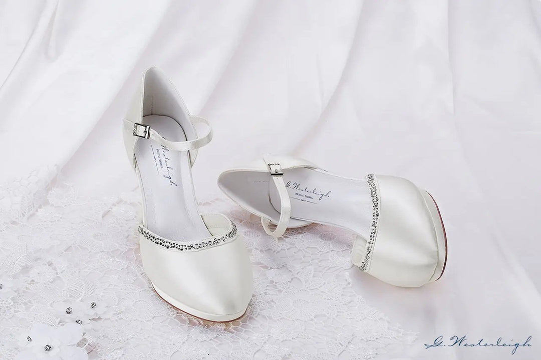 ESCARPINS DE MARIÉE CONFORT EN SATIN IVOIRE AVEC STRASS - TALON CARRÉ 8,5 CM - GABRIELLE G.Westerleigh