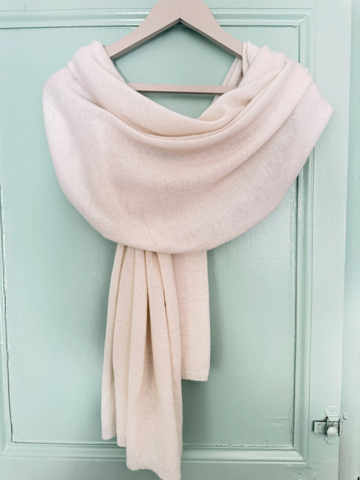 ÉTOLE DE MARIÉE 100 % CACHEMIRE BLANC CASSÉ - TOSCANE Assia di Brunetti Federica e C. s.a.s.