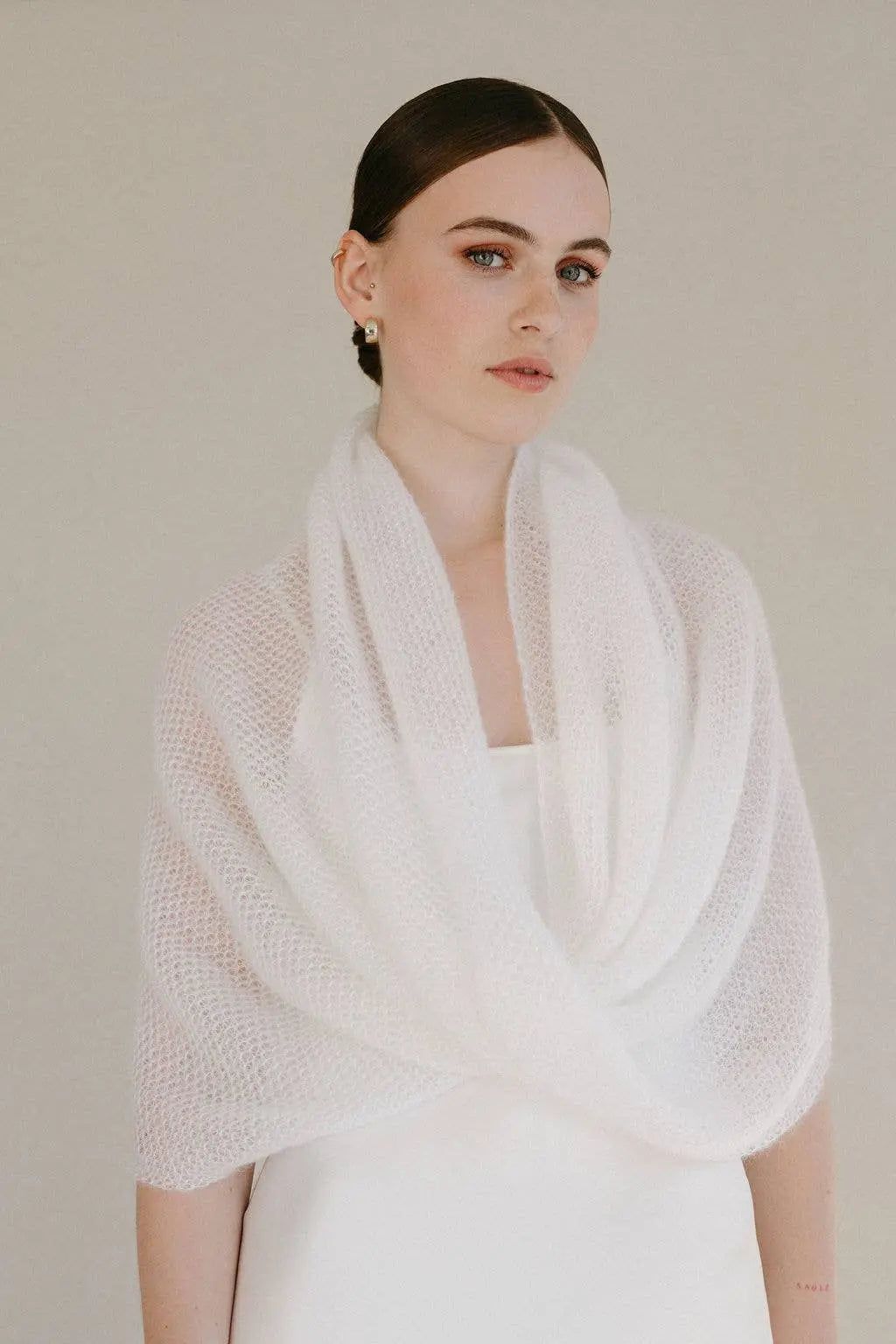 Étole de Mariée Luxueuse / MAGNOLIA: Off White 605 / XS / S / M WOOL HOUSE