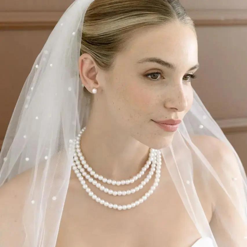 PARURE COLLIER TRIPLE RANGS DE PERLES + BOUCLES D'OREILLES NS005 G.Westerleigh