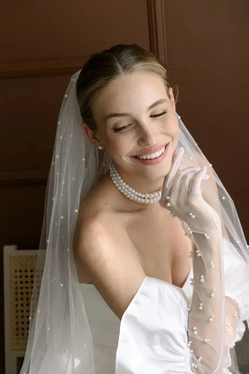 PARURE DE BIJOUX DE MARIÉE NS002 – CHOKER EN PERLES RAS DU COU ET BOUCLES D’OREILLES G.Westerleigh