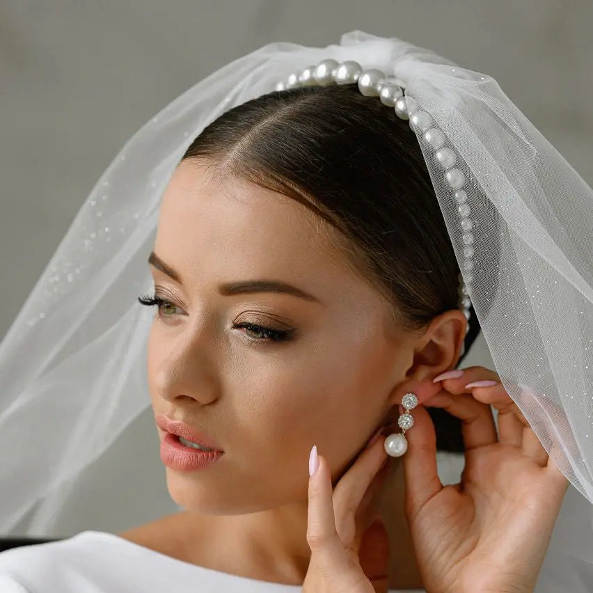 SERRE-TÊTE EN PERLES TR2201 – ÉLÉGANCE MODERNE ET INTEMPORELLE G.Westerleigh