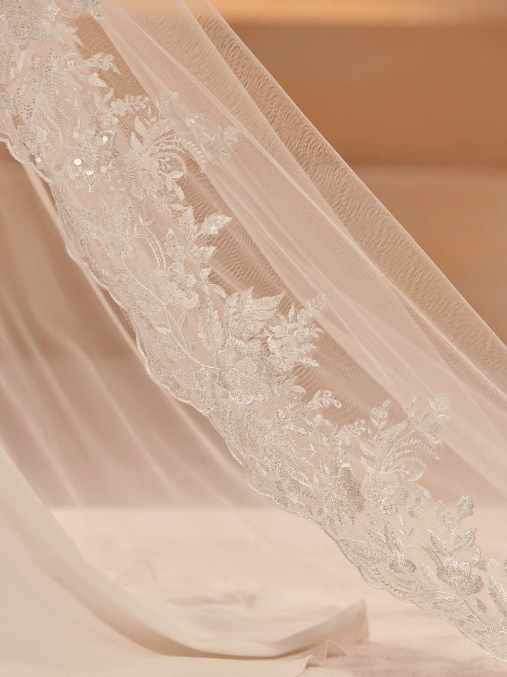 VOILE DE MARIÉE 250 CM  – TULLE SOUPLE ET DENTELLE BRODÉE DE SEQUINS  S473 Bianco Evento