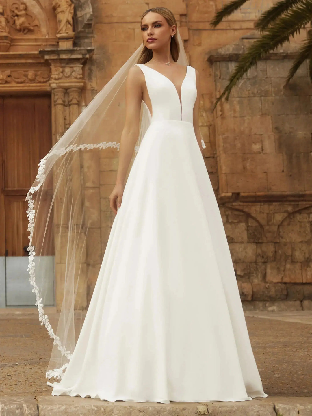 VOILE DE MARIÉE COURT AVEC RABAT ET BORDURE FINE SATIN S5B (Copie) Bianco Evento