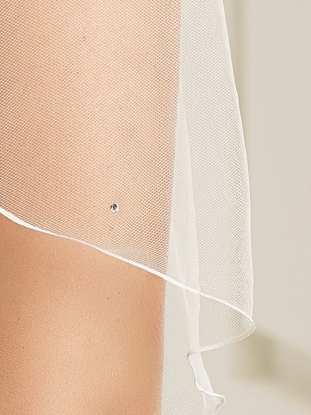 VOILE DE MARIÉE LONG EN TULLE DIAMOND AVEC BORDURE FESTONNÉE ET STRASS S126 Bianco Evento