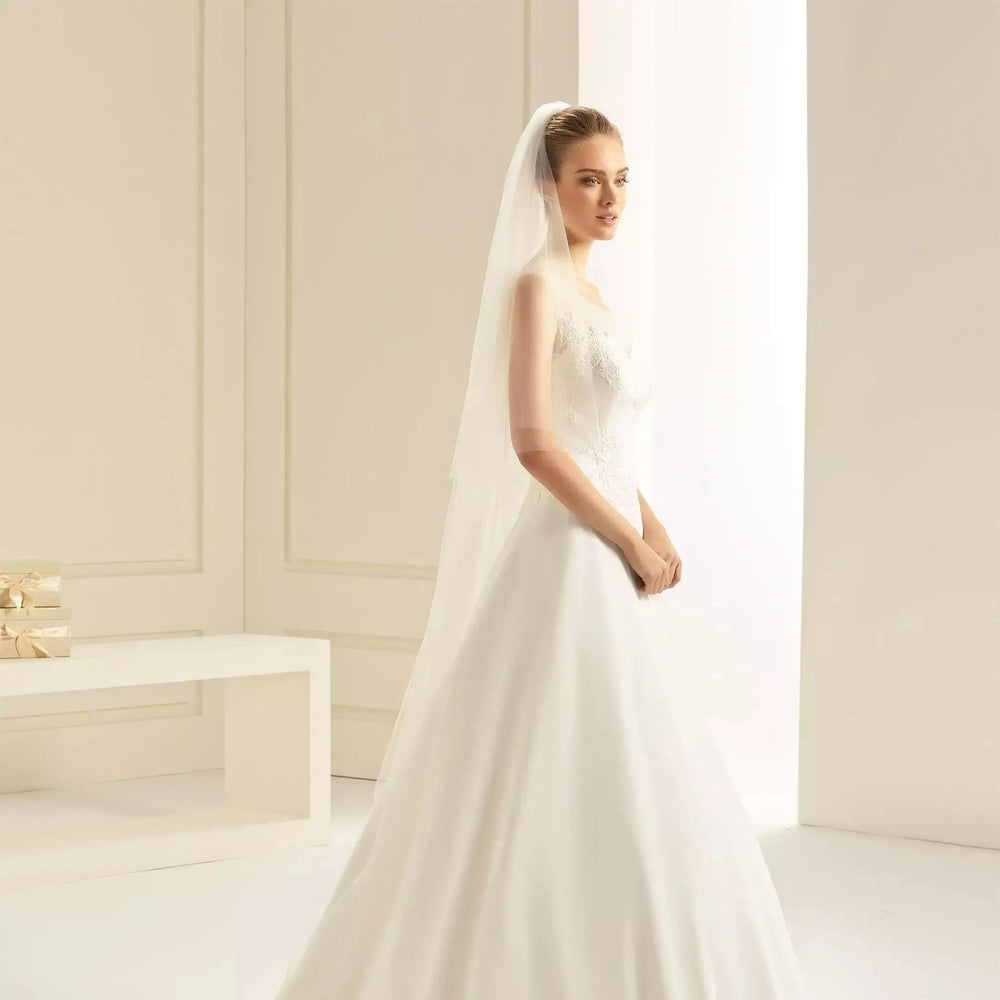 VOILE DE MARIÉE LONG SIMPLE EN TULLE AVEC RABAT S251 Bianco Evento