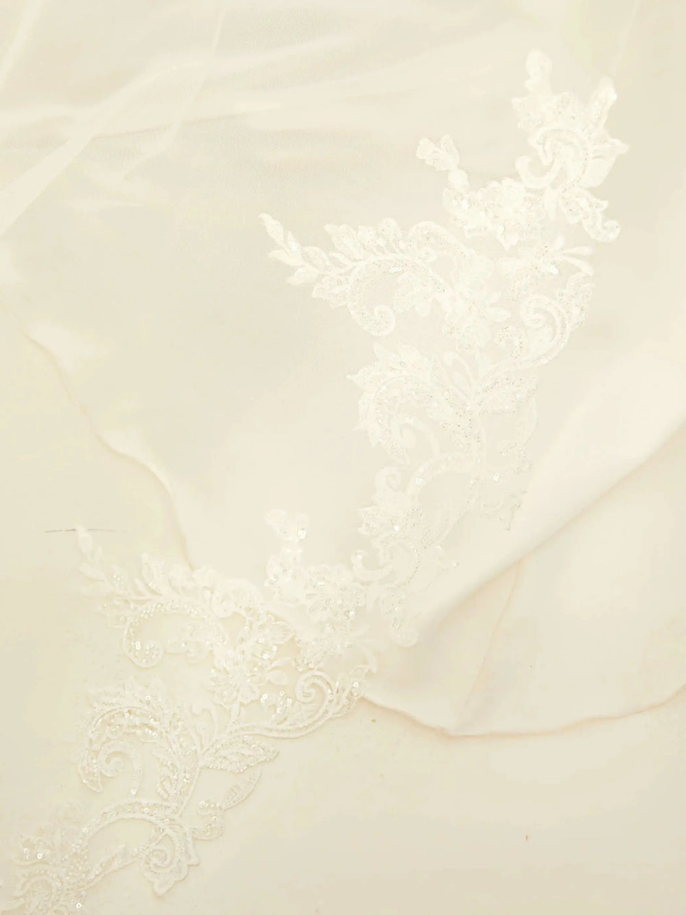 VOILE DE MARIÉE LONG 300 CM EN TULLE DIAMOND AVEC DENTELLE PERLÉE - S426 Bianco Evento