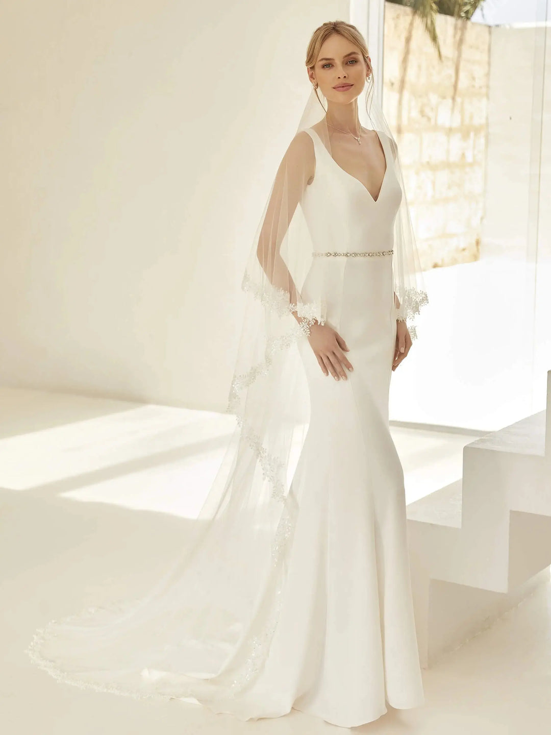 VOILE DE MARIÉE S427 EN TULLE IVOIRE AVEC RABAT ET BORDURE EN DENTELLE – 220 CM Bianco Evento