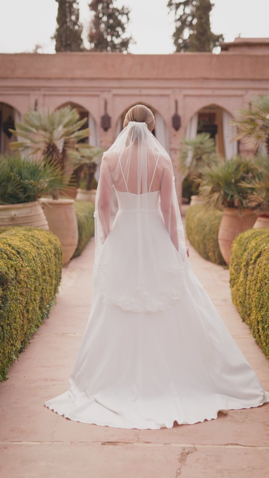 VOILE DE MARIÉE COURT BORD DENTELLE – TULLE DOUX IVOIRE 110 CM – S538