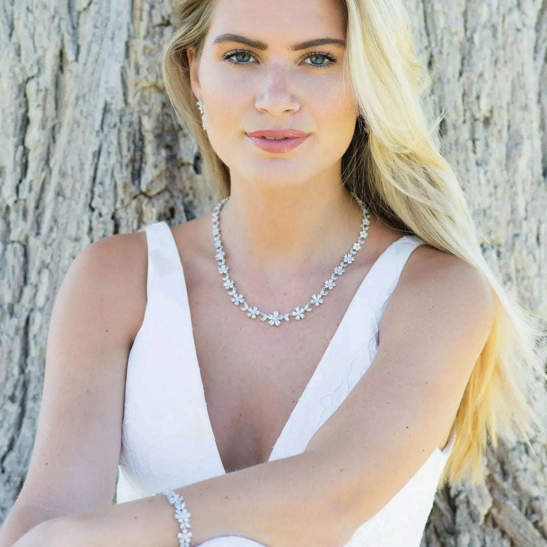 Bijoux de mariée faits main : colliers, boucles d'oreilles, bracelets et parures - Mas Accessoires