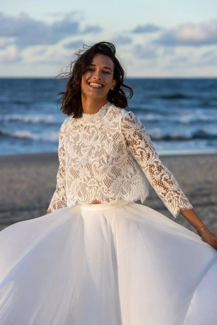 BOLÉROS-ET-TOPS-MARIAGE-EN-DENTELLE Mas Accessoires