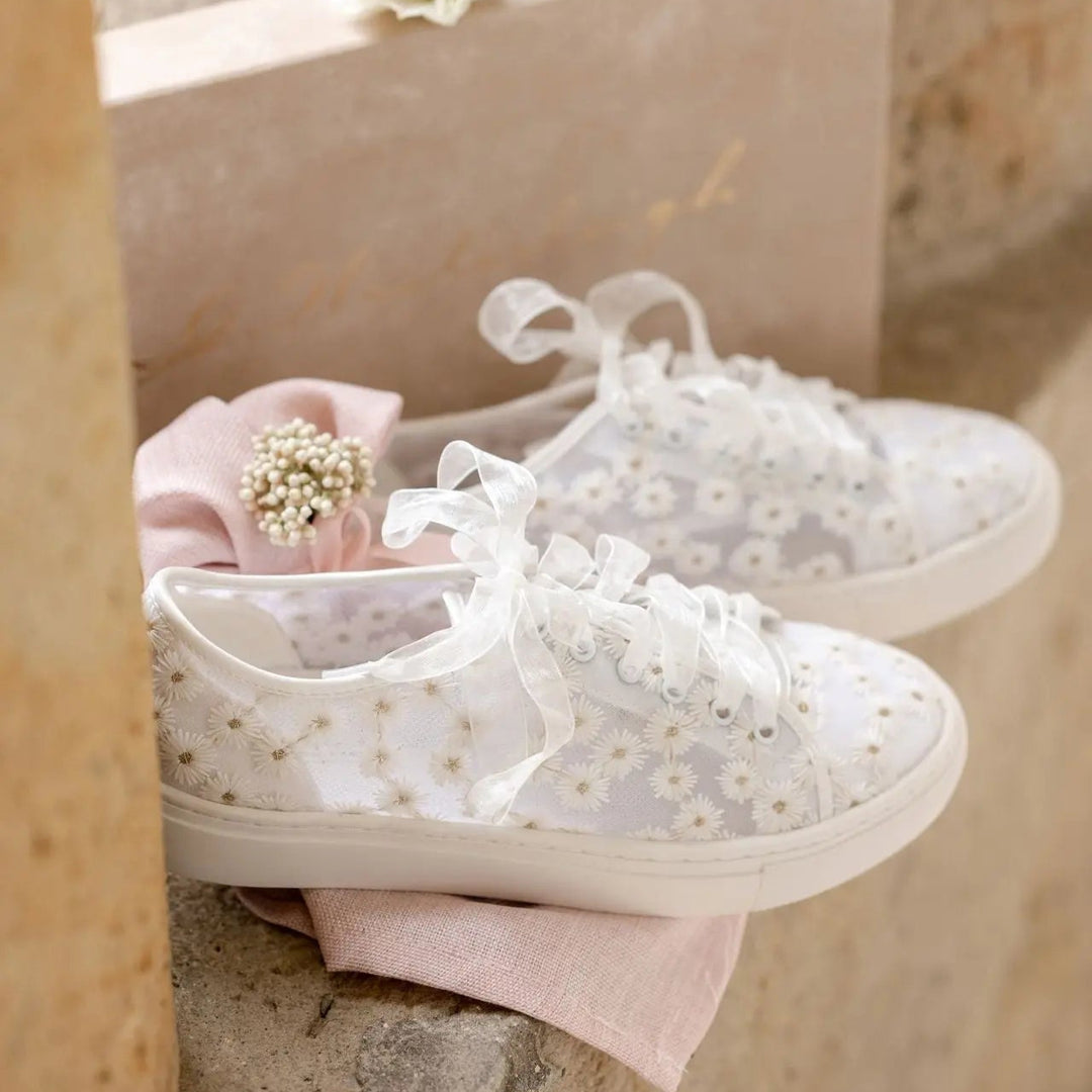 BASKETS DE MARIÉE MARGERITA – SATIN IVOIRE ET FLEURS G.Westerleigh