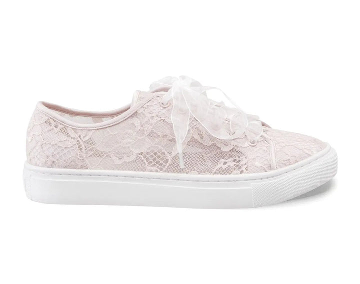 BASKETS DE MARIÉE NADINE ROSE BLUSH – DENTELLE TRANSPARENTE ET LACETS ORGANZA OU SATIN G.Westerleigh
