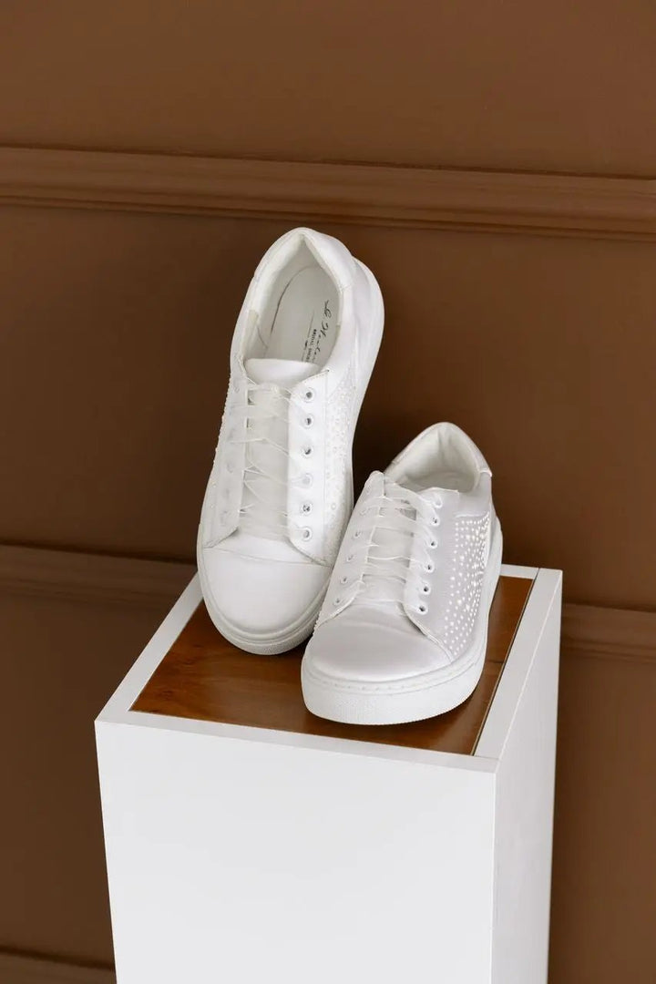 BASKETS DE MARIÉE NINA – SATIN IVOIRE ET PERLES AVEC LACETS ORGANZA OU SATIN G.Westerleigh