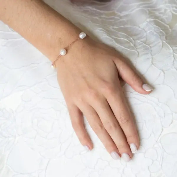 BERMUDA – BRACELET CHAÎNE & PERLES BAROQUES Ivory and co