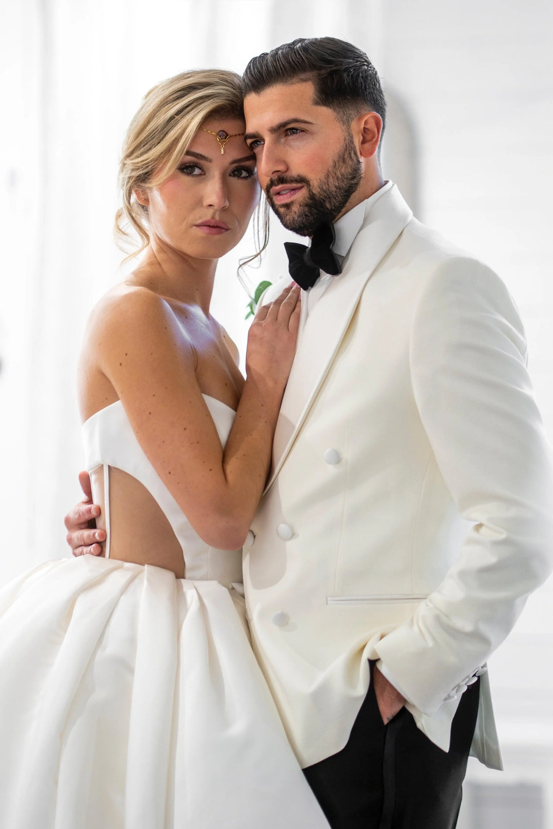 BIJOU DE TÊTE DE MARIÉE PURPLE PEARL – CHAÎNES PLAQUÉ OR & PERLE PRUNE IRISÉE SORRY MAJESTY