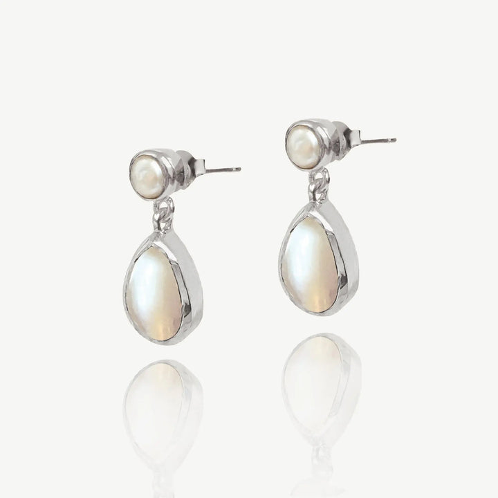 BOUCLES D’OREILLES CORSICA – PERLES D’EAU DOUCE EN OR OU ARGENT Ivory and co