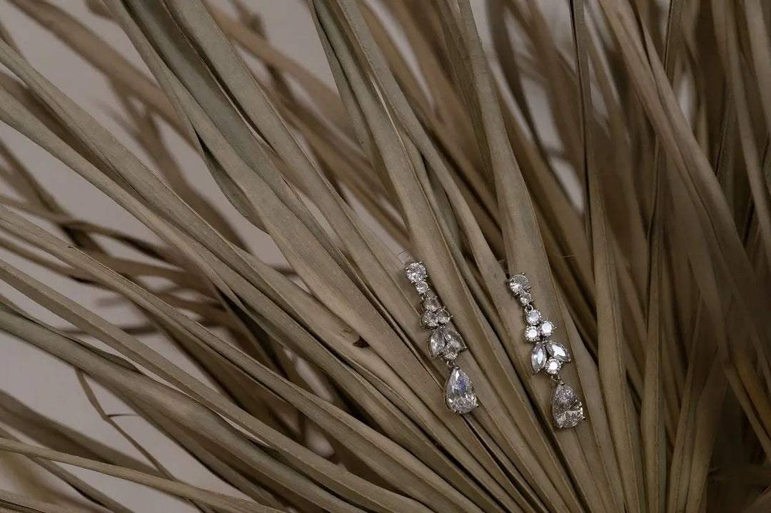 BOUCLES D’OREILLES LONGUES MARIÉE CRISTAUX ZIRCONIUM – ER4145 G.Westerleigh