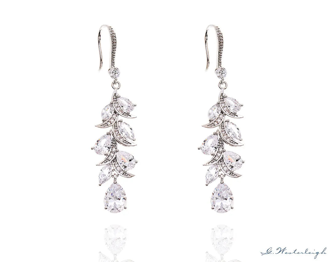 BOUCLES D’OREILLES LONGUES MARIÉE ZIRCONIUM SCINTILLANTES – EG4401 G.Westerleigh