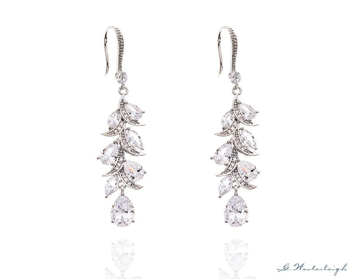 BOUCLES D’OREILLES LONGUES MARIÉE ZIRCONIUM SCINTILLANTES – EG4401 G.Westerleigh