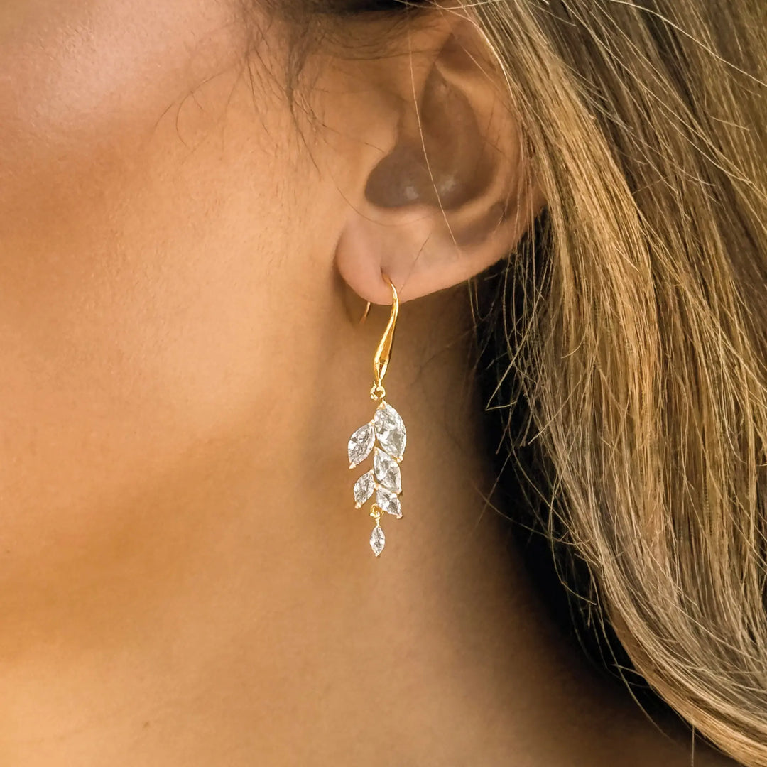 BOUCLES D’OREILLES MARIAGE KESWICK – CRISTAUX FEUILLAGE ZIRCONS AAA Ivory and co