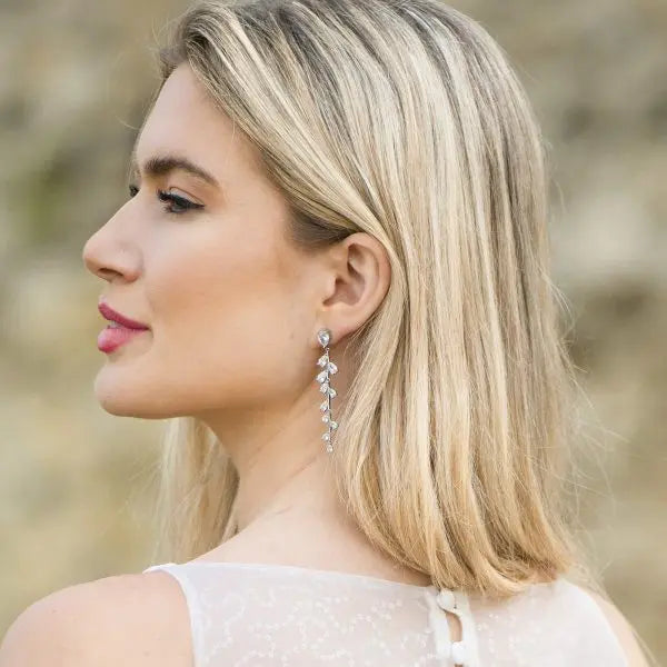 BOUCLES D'OREILLES MARIAGE LONGUES VIGNE ZIRCONS ET RODIUM - WILLOW Ivory and co