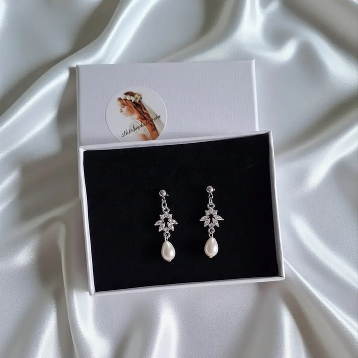 BOUCLES D'OREILLES MARIÉE DEVA – GOUTTES NACRÉES ET ZIRCONS L'atelier du 6