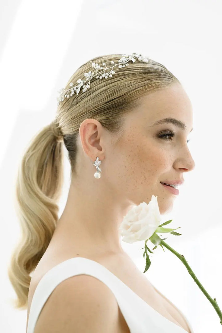BOUCLES D’OREILLES MARIÉE PERLES IVOIRE ET CRISTAUX ZIRCONIUM – ER077S G.Westerleigh