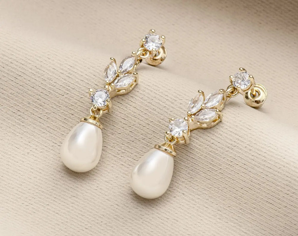 BOUCLES D’OREILLES PENDANTES MARIAGE PERLE & ZIRCONE – PLAQUÉ OR ER092G G.Westerleigh