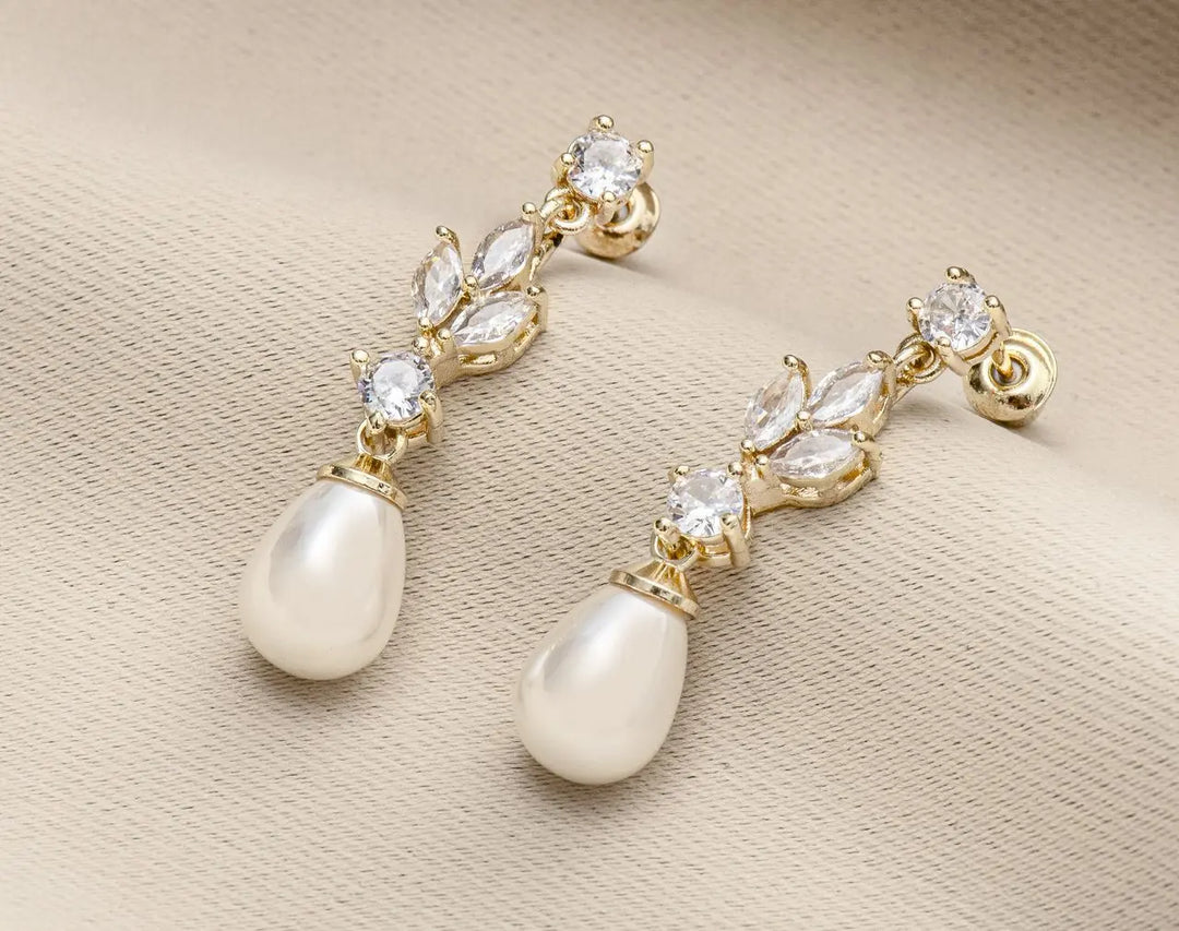 BOUCLES D’OREILLES PENDANTES MARIAGE PERLE & ZIRCONE – PLAQUÉ OR ER092G G.Westerleigh
